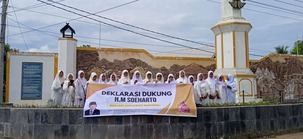 Perempuan Bima Deklarasi Dukung Soeharto jadi Pahlawan Nasional